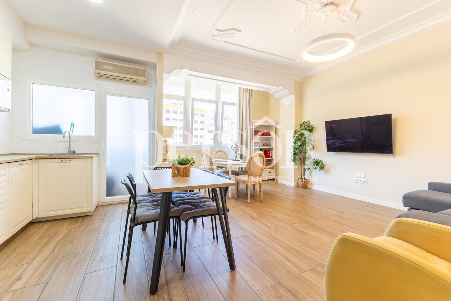 Dining room of Flat to rent in  Valencia Capital  with Air Conditioner, Heating and Furnished