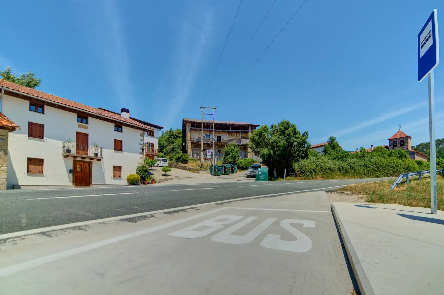 Vista exterior de Casa o xalet en venda en Esteribar amb Jardí privat