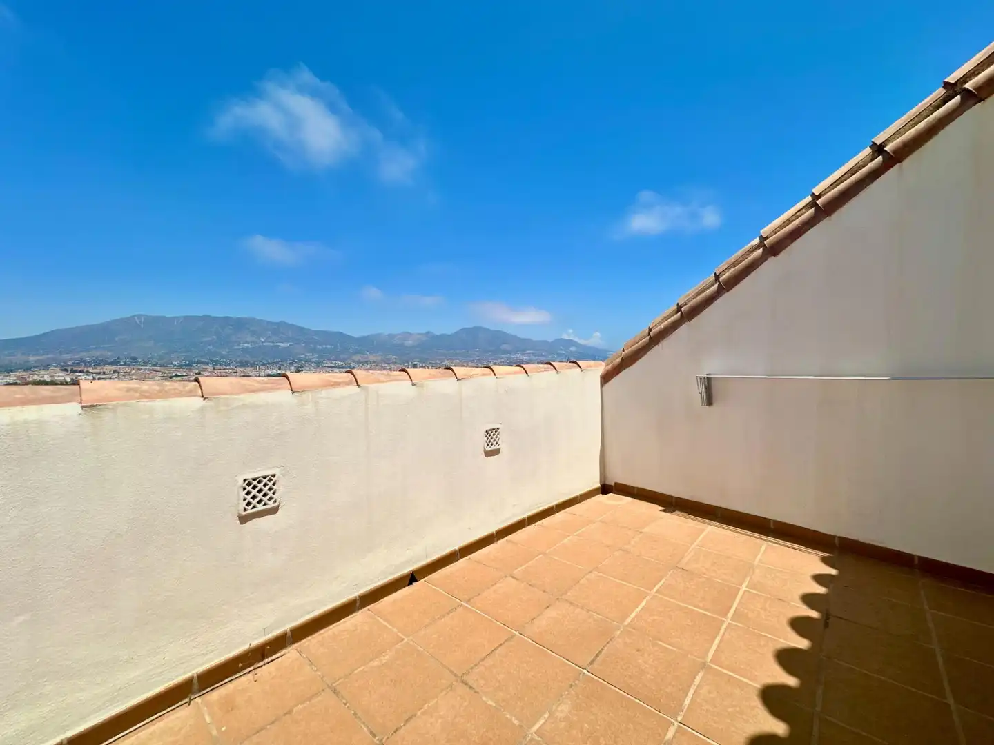 Ático con ascensor en venta en Castillo Sohail - Myramar, imagen 19
