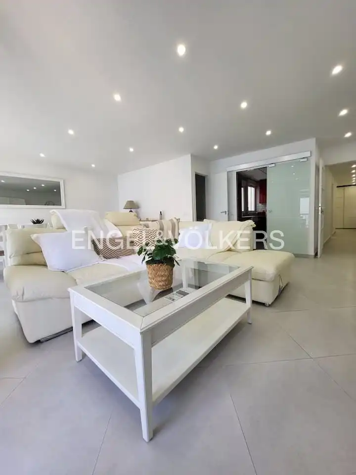 Sala de estar de Piso de alquiler en Torrevieja con Aire acondicionado, Calefacción y Balcón