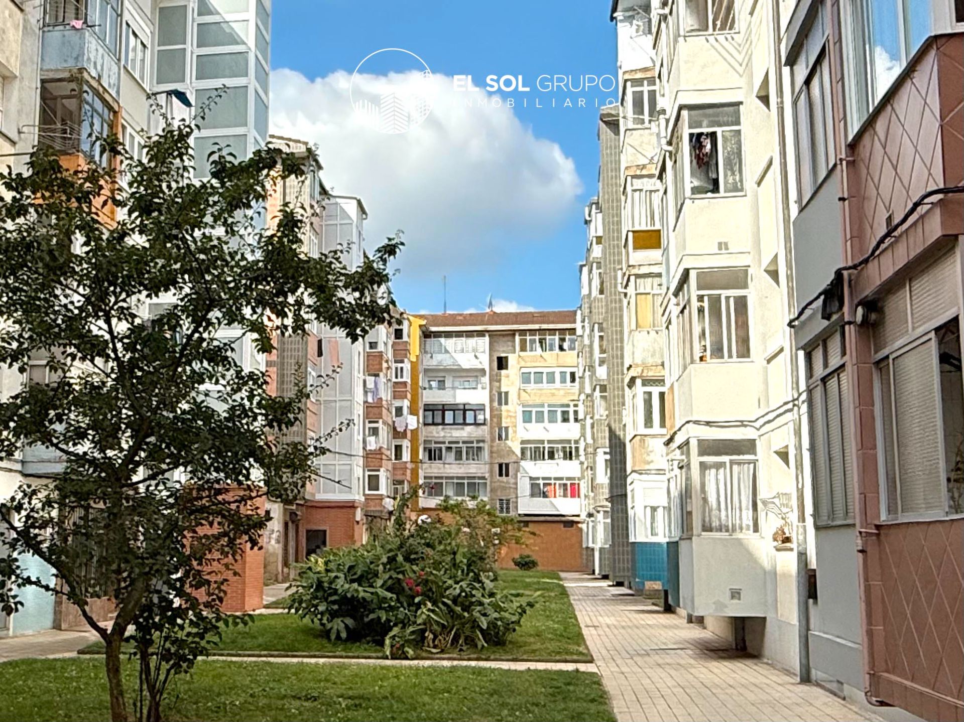 Exterior view of Flat for sale in Gijón   with Heating and Furnished