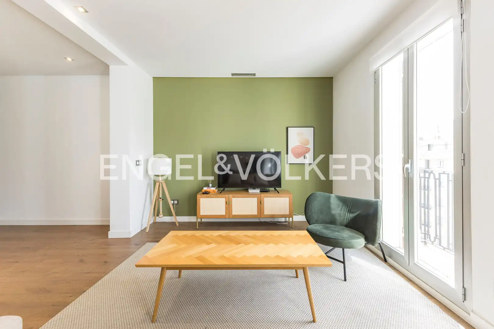 Living room of Flat for rent in  Madrid Capital  with Air Conditioner, Heating and Terrace