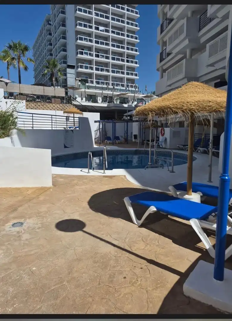 Piscina de Apartamento en venta en Benalmádena con Aire acondicionado, Calefacción y Terraza