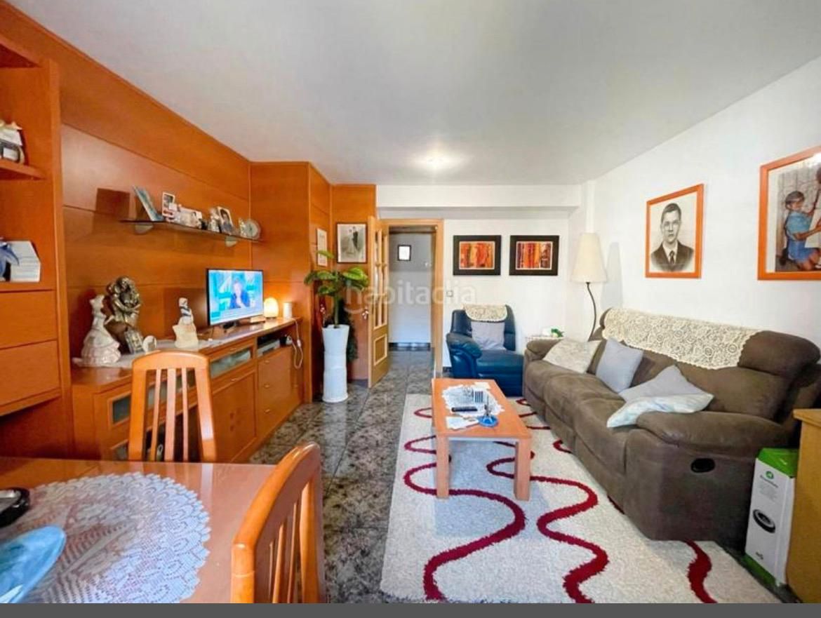 Living room of Flat for sale in Montcada i Reixac  with Air Conditioner, Heating and Furnished