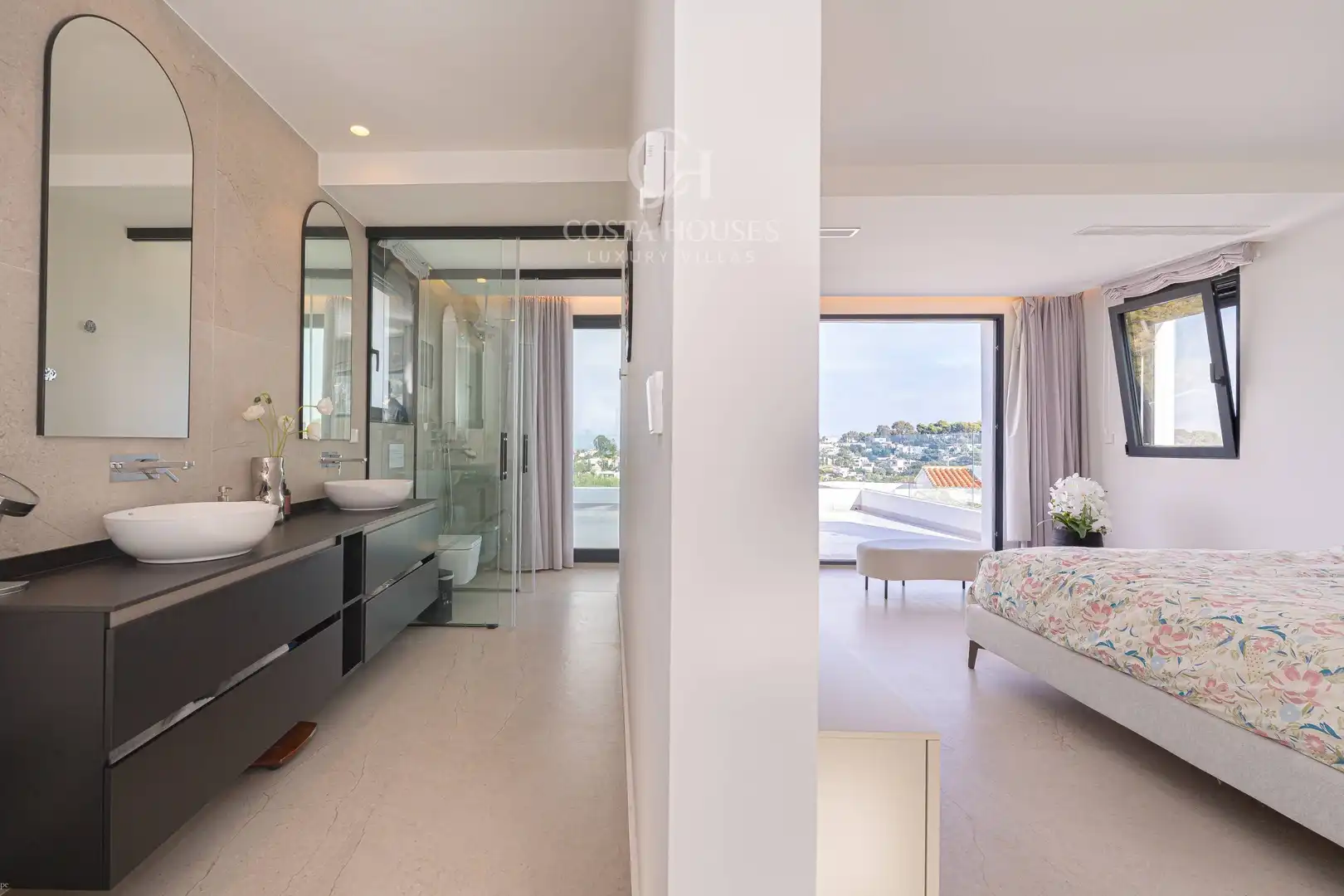 Bathroom of Houses for sale in Dénia  with Air Conditioner, Heating and Private garden