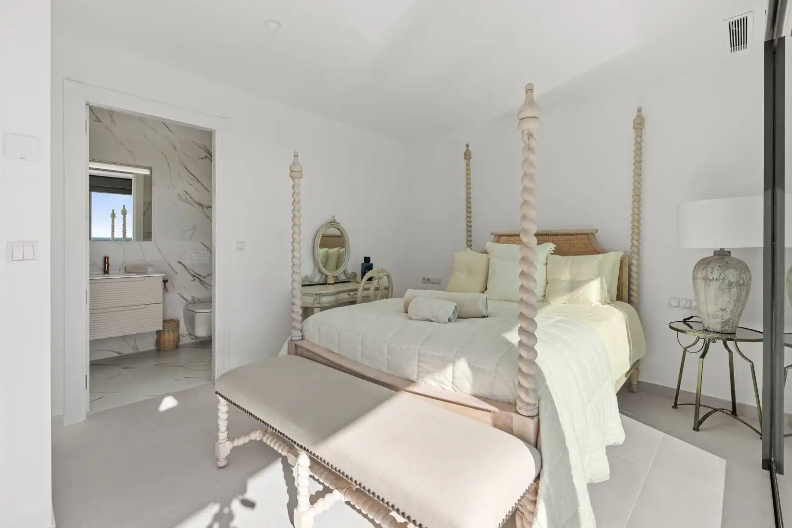 Habitación de Casa o chalet en venta en Moraira con Aire acondicionado, Calefacción y Jardín privado