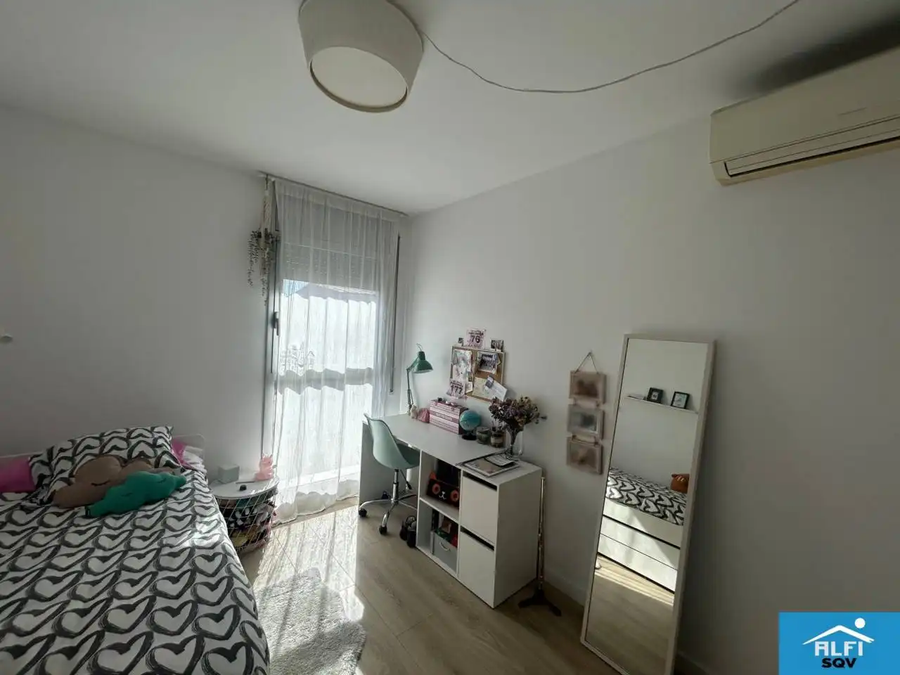 Dormitori de Dúplex en venda en Sabadell amb Aire condicionat, Calefacció i Parquet