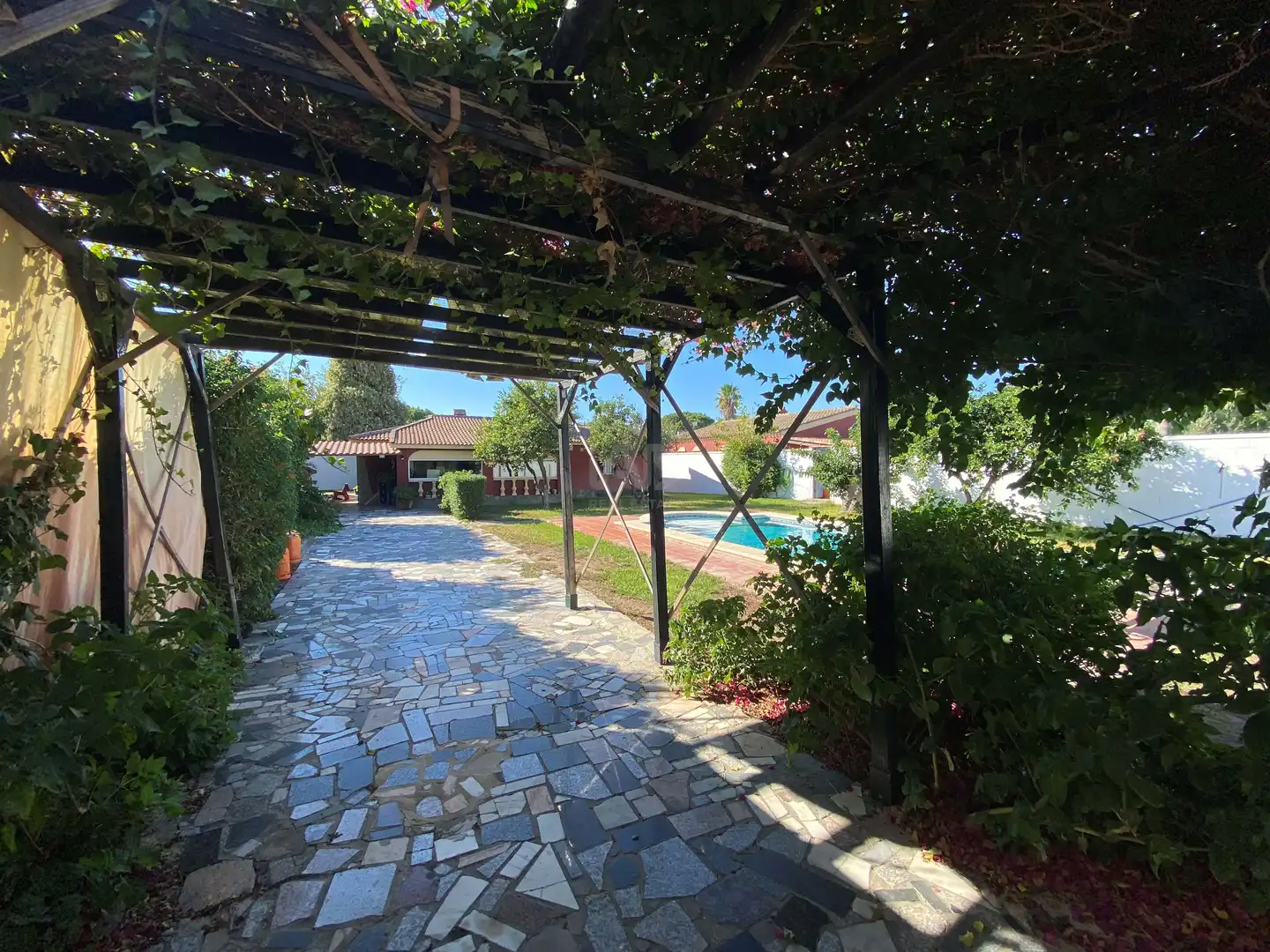 Jardí de Casa o xalet en venda en Chiclana de la Frontera amb Aire condicionat, Calefacció i Terrassa