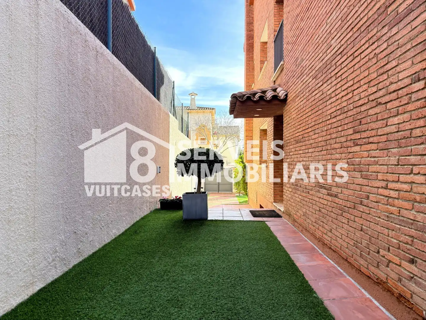 Exterior view of Houses for sale in El Masnou  with Heating, Private garden and Terrace