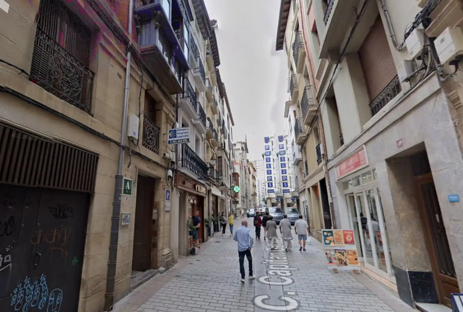 Vista exterior de Edificio en venta en  Logroño