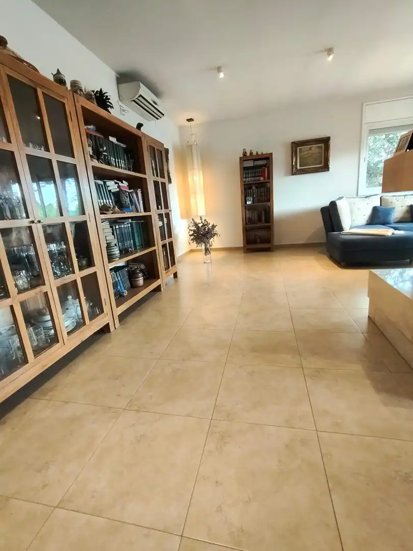 Sala d'estar de Casa o xalet en venda en Sabadell amb Aire condicionat, Calefacció i Jardí privat