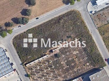 Rustikales Grundstück zum Verkauf in Poble