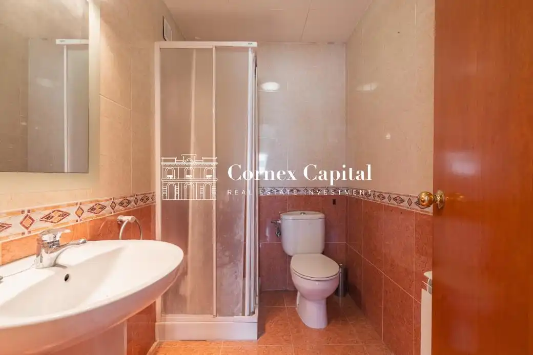 Bathroom of Flat for sale in Torroella de Montgrí  with Heating, Terrace and Balcony