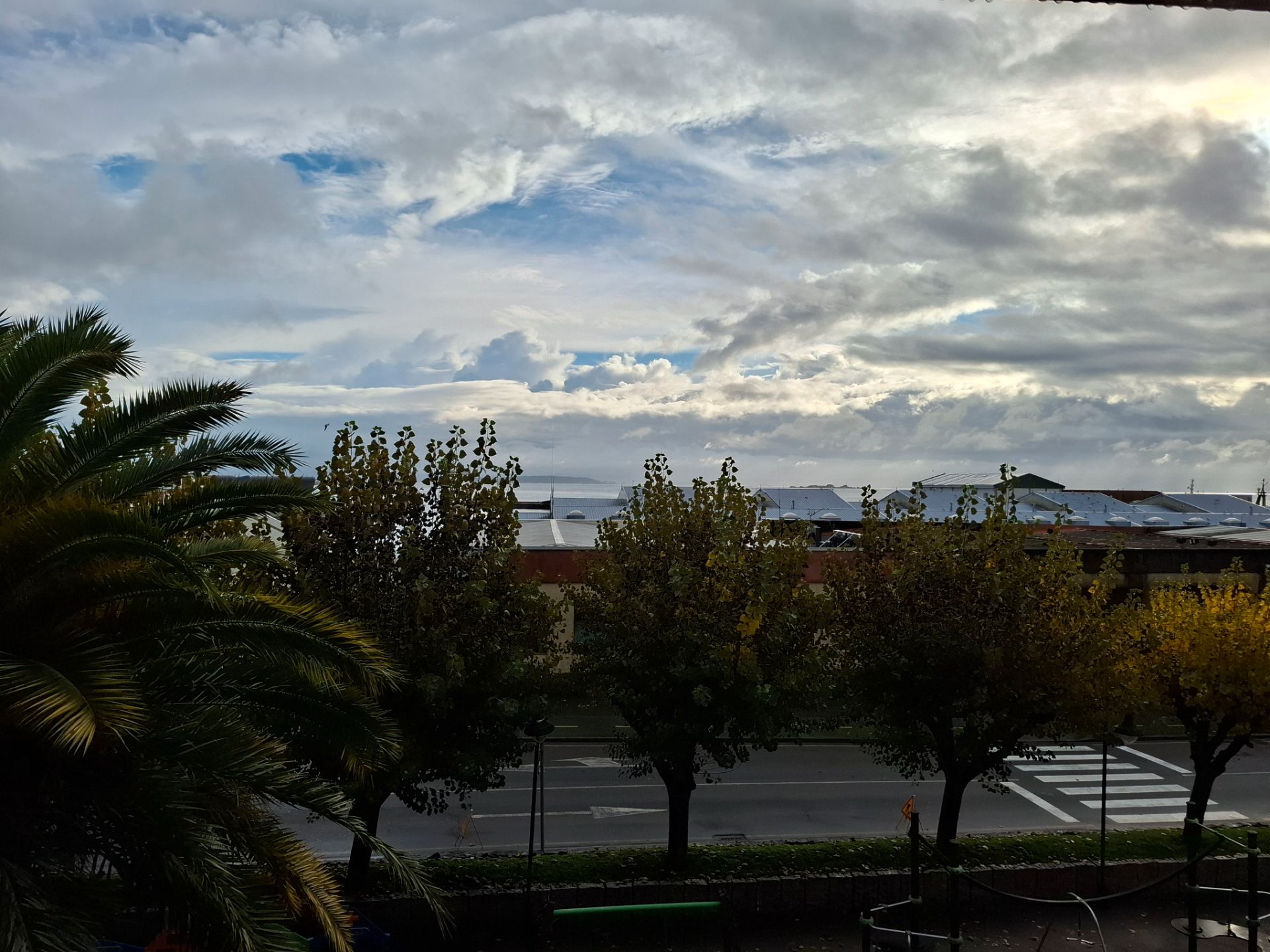 Vista exterior de Pis en venda en Ribeira amb Calefacció, Parquet i Traster