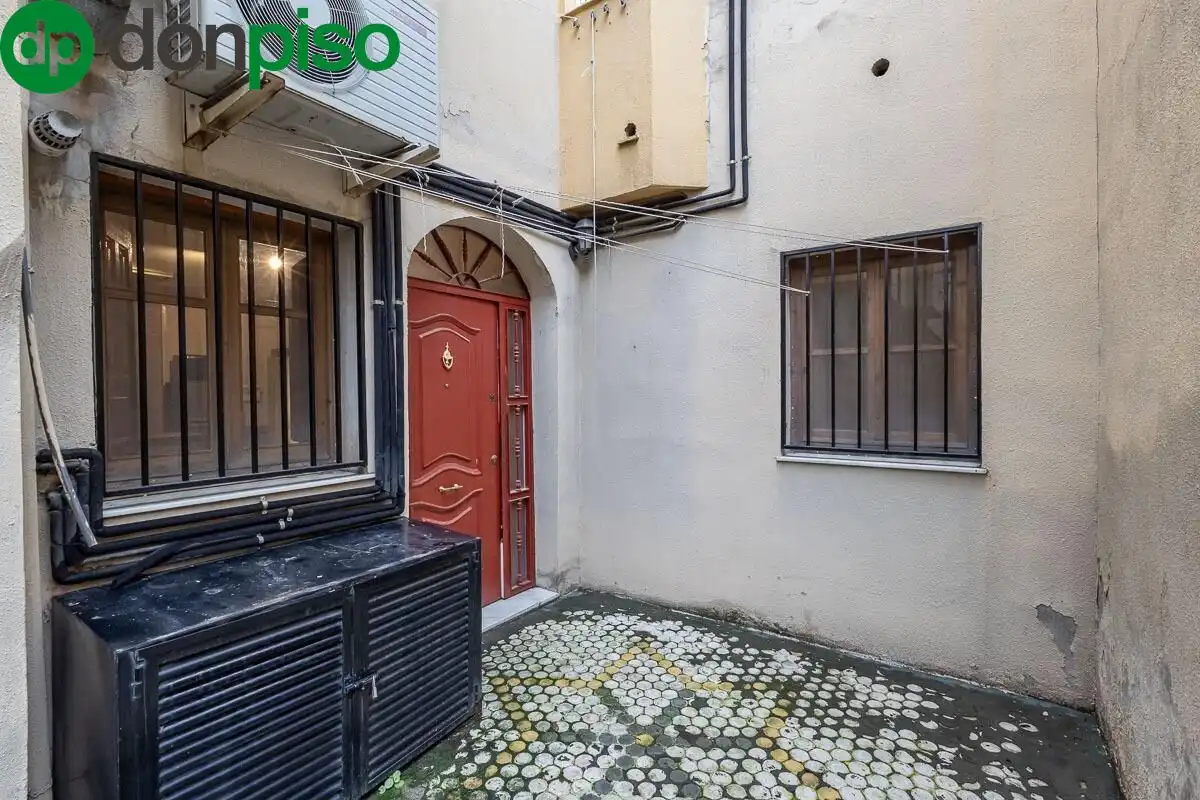 Vista exterior de Casa o xalet en venda en Granada amb Aire condicionat, Calefacció i Terrassa