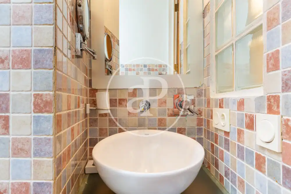 Baño de Piso en venta en Valencia con Aire acondicionado, Calefacción y Terraza