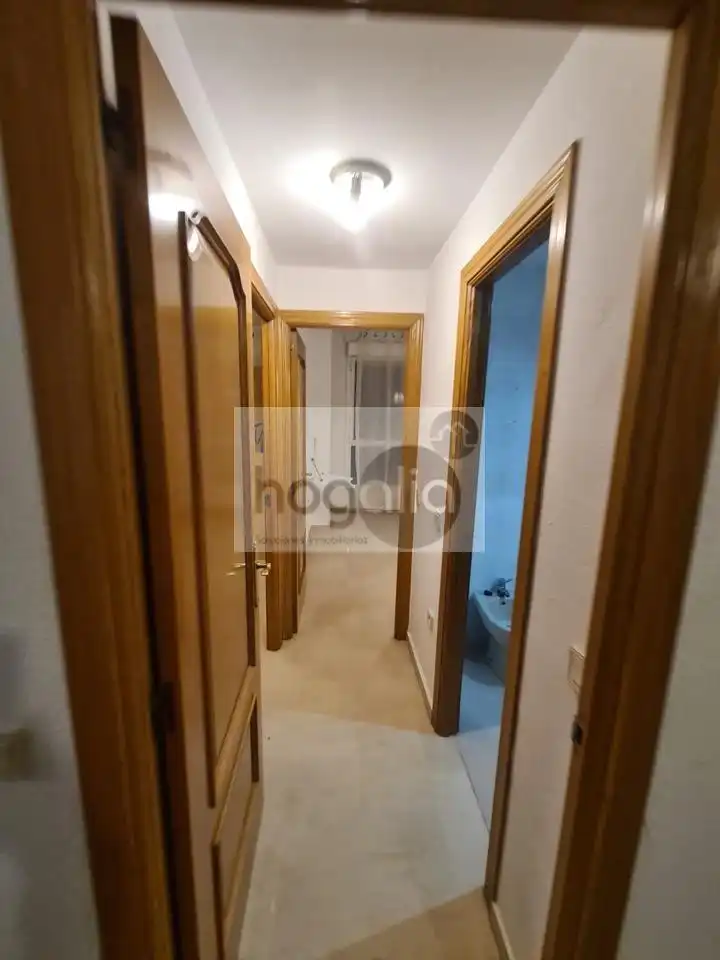 Wohnung zur Miete in Sevilla mit Klimaanlage, Schwimmbad und Möbliert