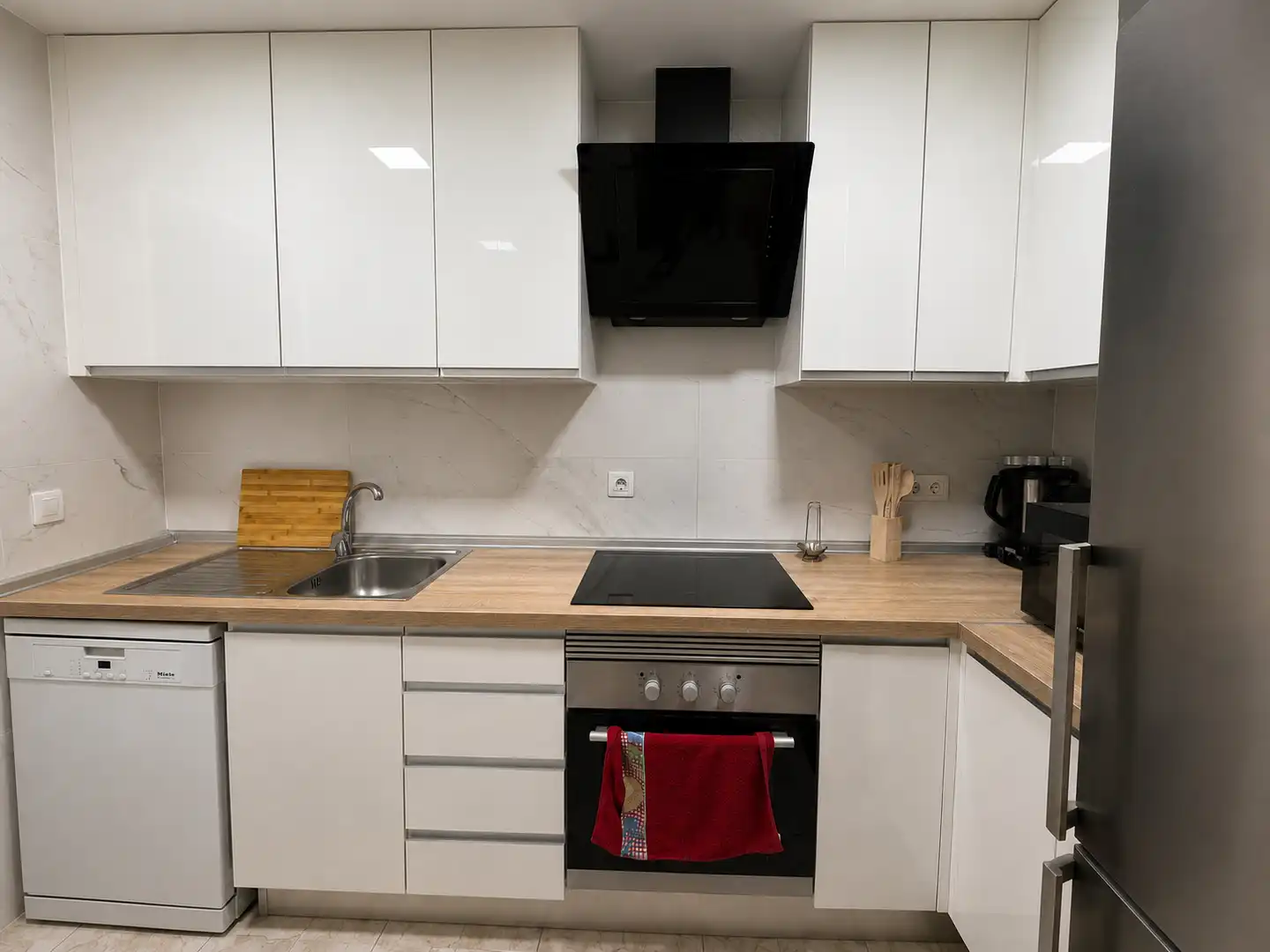 Cocina de Piso en venta en Palamós con Calefacción, Terraza y Amueblado