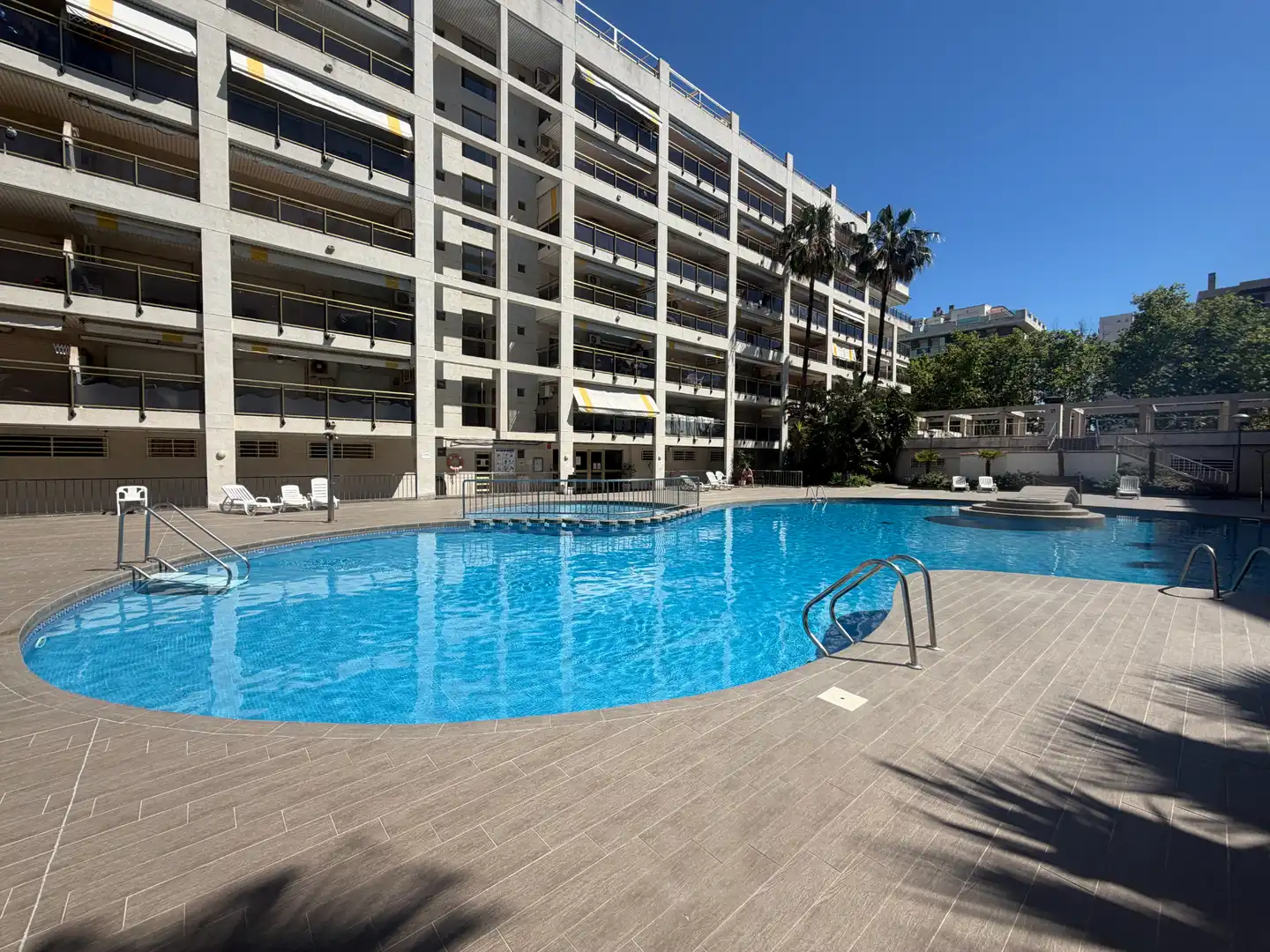 Piscina de Pis en venda en Salou amb Aire condicionat, Calefacció i Terrassa