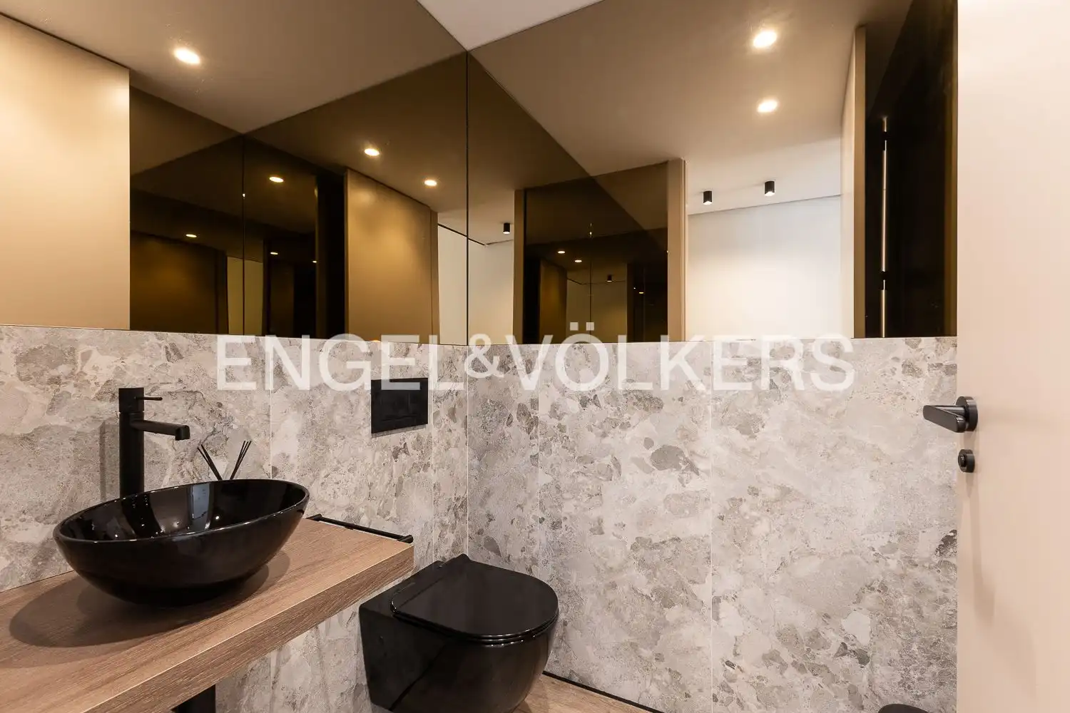 Badezimmer von Wohnung zum Verkauf in Valencia mit Klimaanlage, Heizung und Terrasse