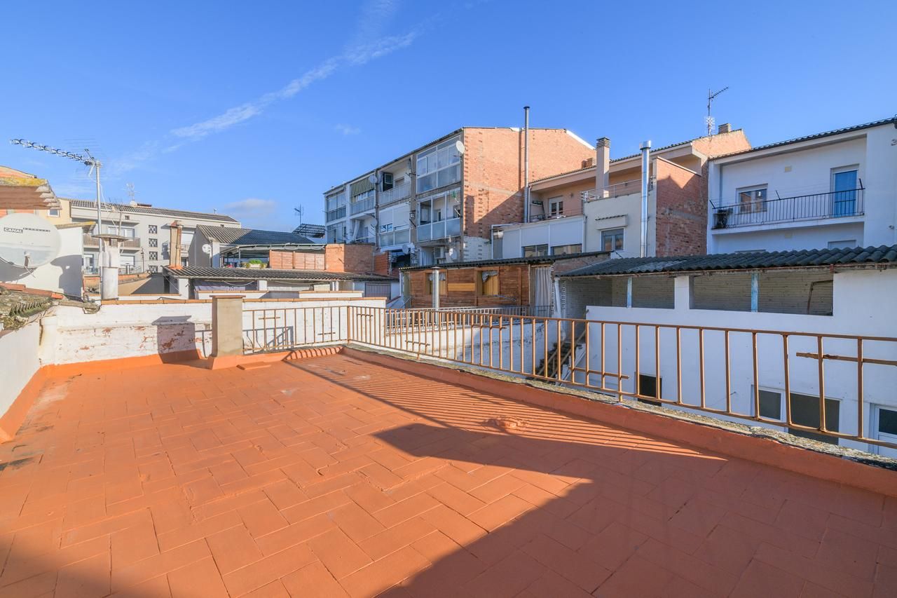 Exterior view of Single-family semi-detached for sale in Sant Vicenç de Castellet  with Heating