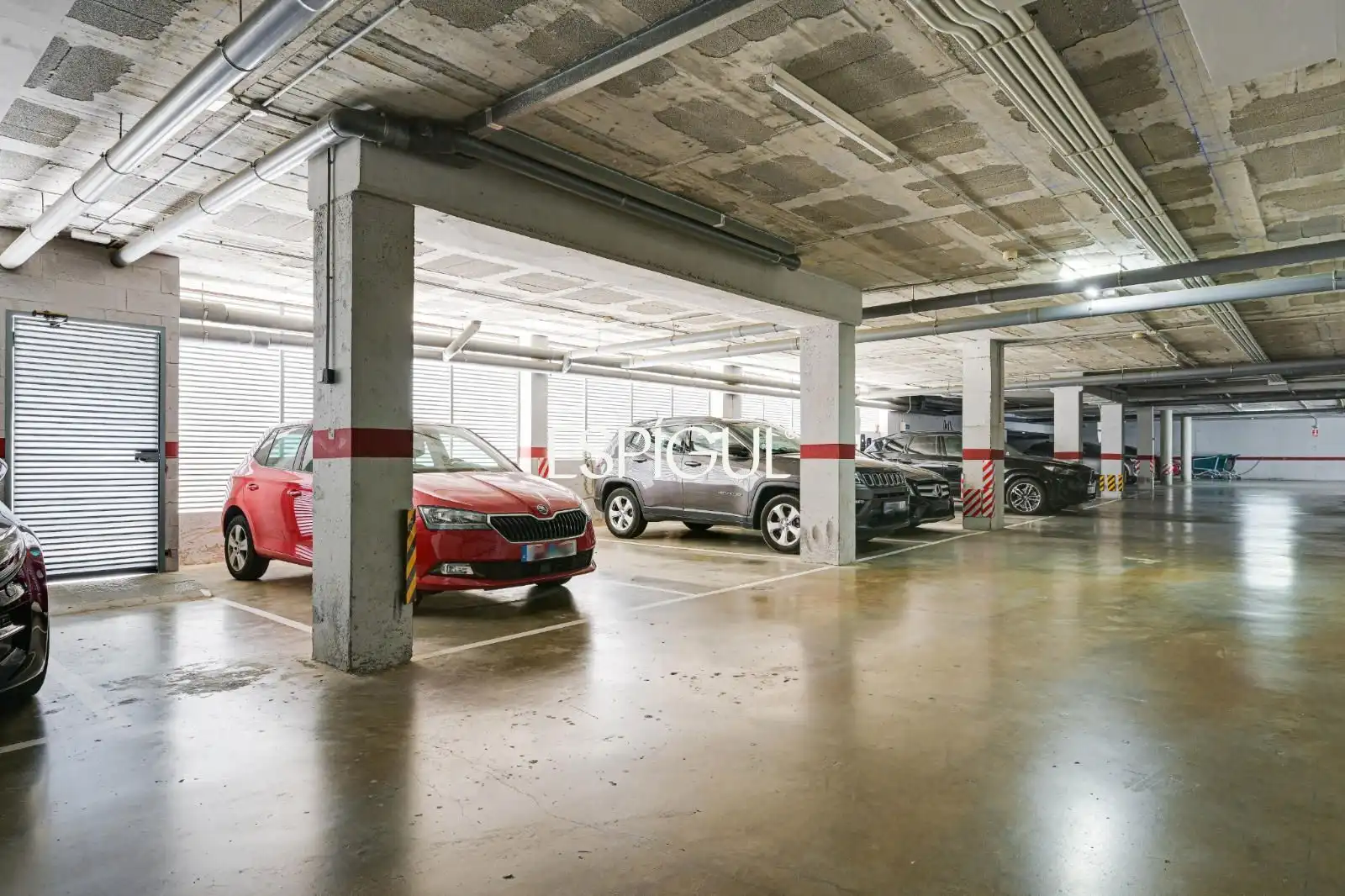 Parking de Piso en venta en Sant Cugat del Vallès con Calefacción, Parquet y Terraza