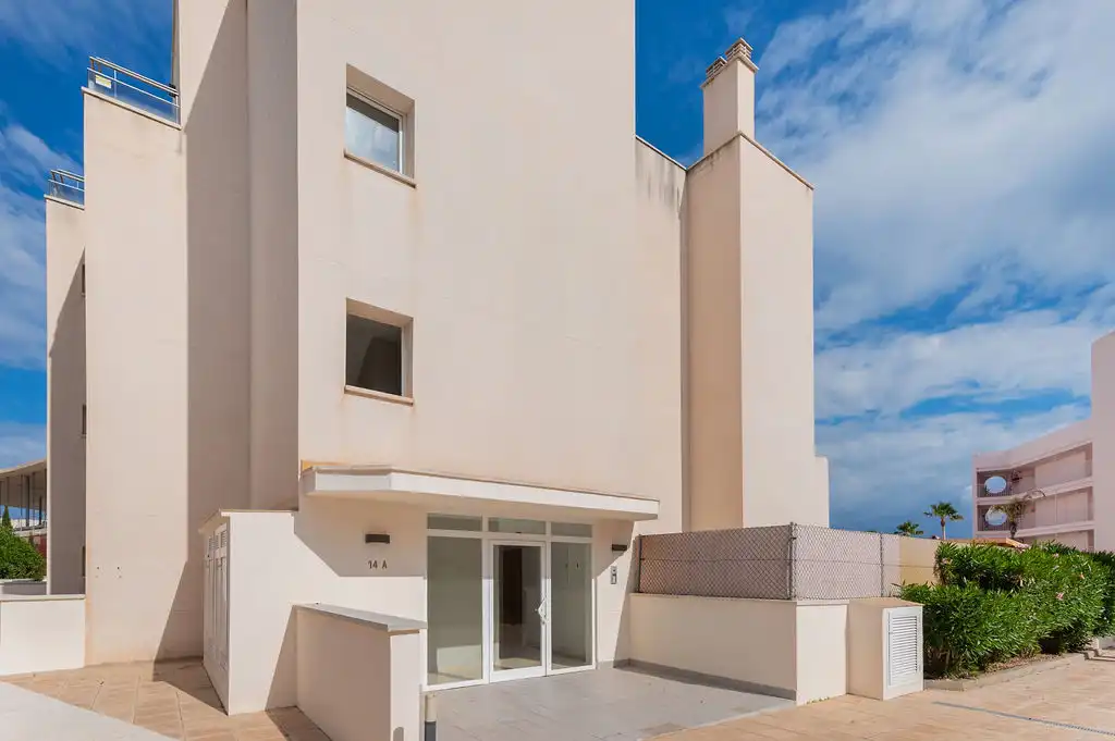 Vista exterior de Piso en venta en Sant Josep de sa Talaia con Piscina