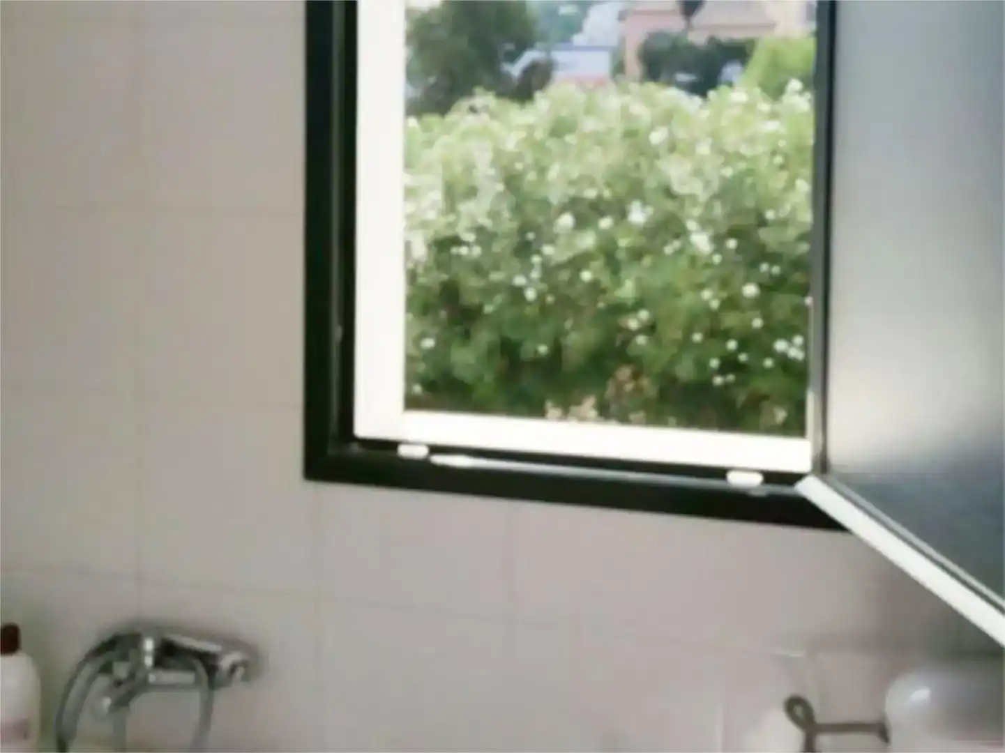 Badezimmer von Wohnungen zur Miete in Zahara de los Atunes mit Klimaanlage, Schwimmbad und Balkon