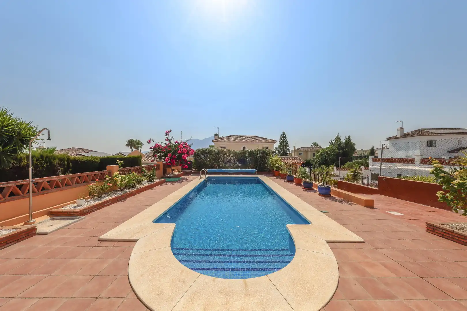 Swimming pool of Houses for sale in Coín