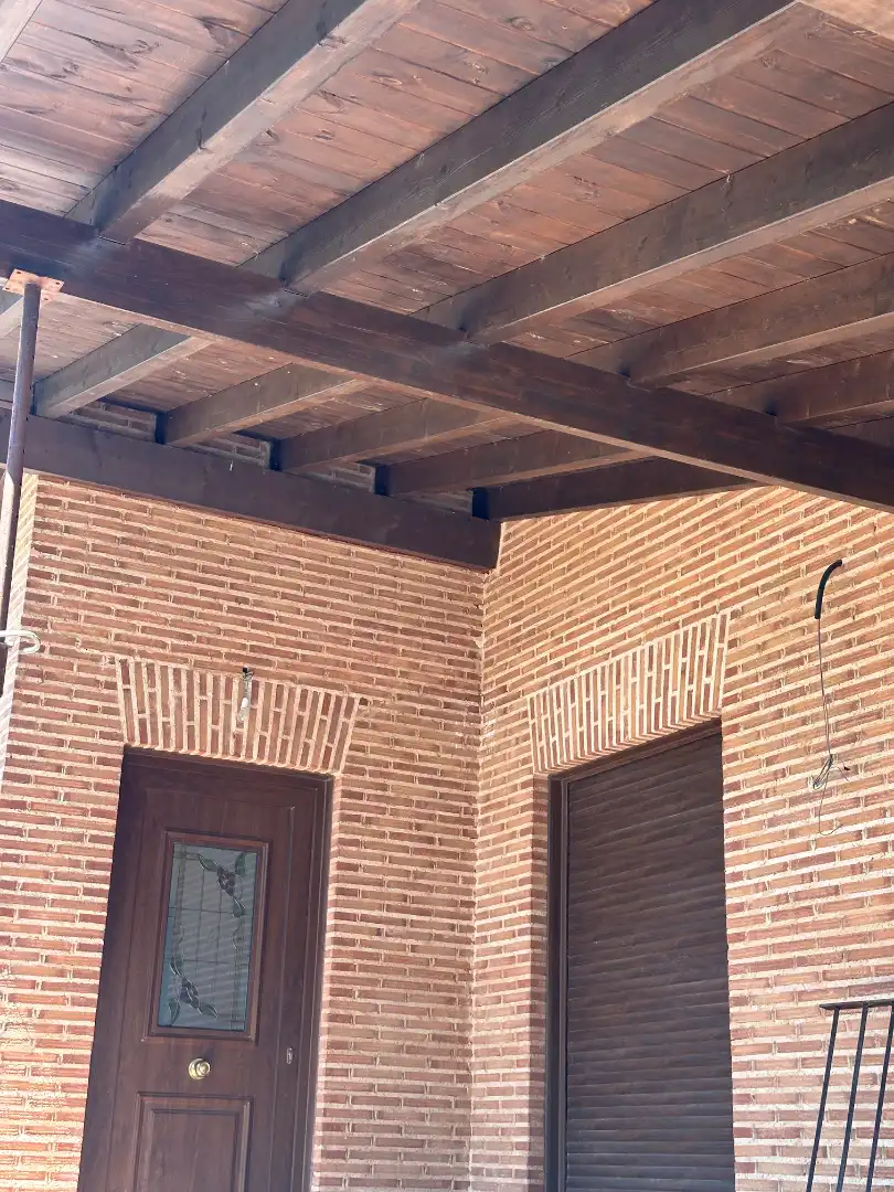 Vista exterior de Casa adosada en venda en Traspinedo amb Calefacció i Terrassa