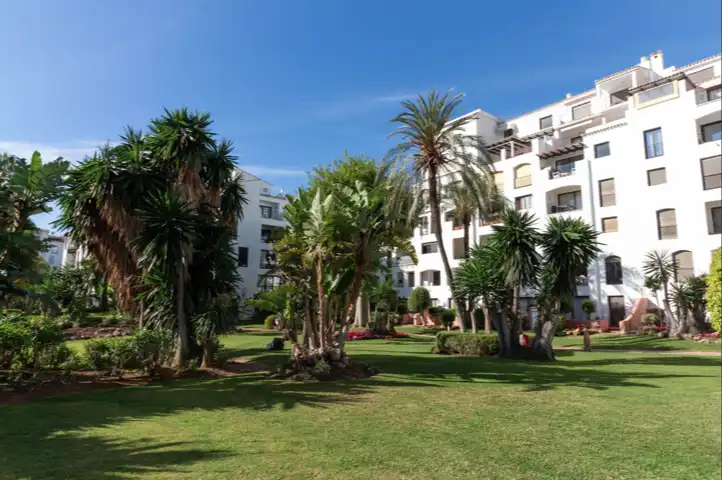 Apartament amb piscina en venda a Avenida José Banús, imagen 22