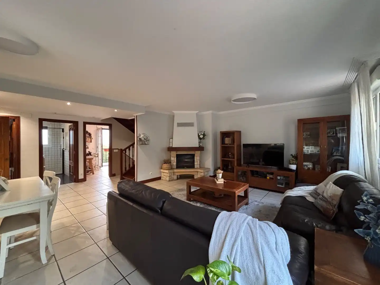 Sala d'estar de Casa o xalet en venda en Irun  amb Calefacció, Jardí privat i Traster