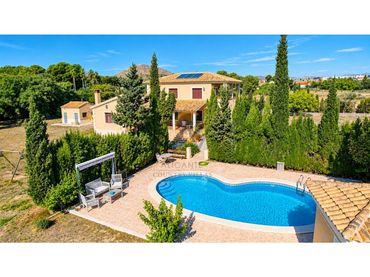 Chalet con balcón en venta en Partida Ledua