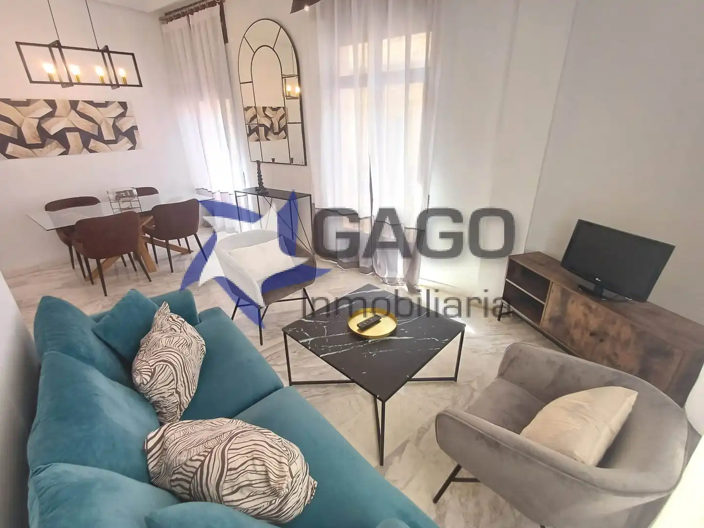 Sala de estar de Ático de alquiler en Córdoba con Aire acondicionado, Calefacción y Terraza
