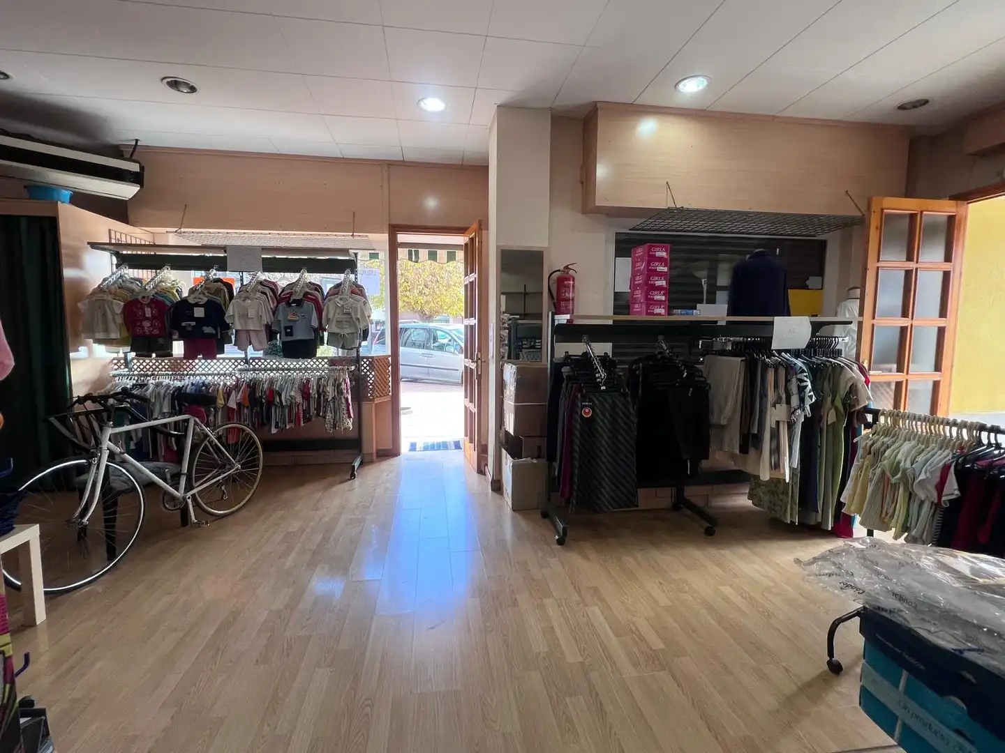 Local de lloguer en Murcia amb Aire condicionat, Calefacció i Moblat