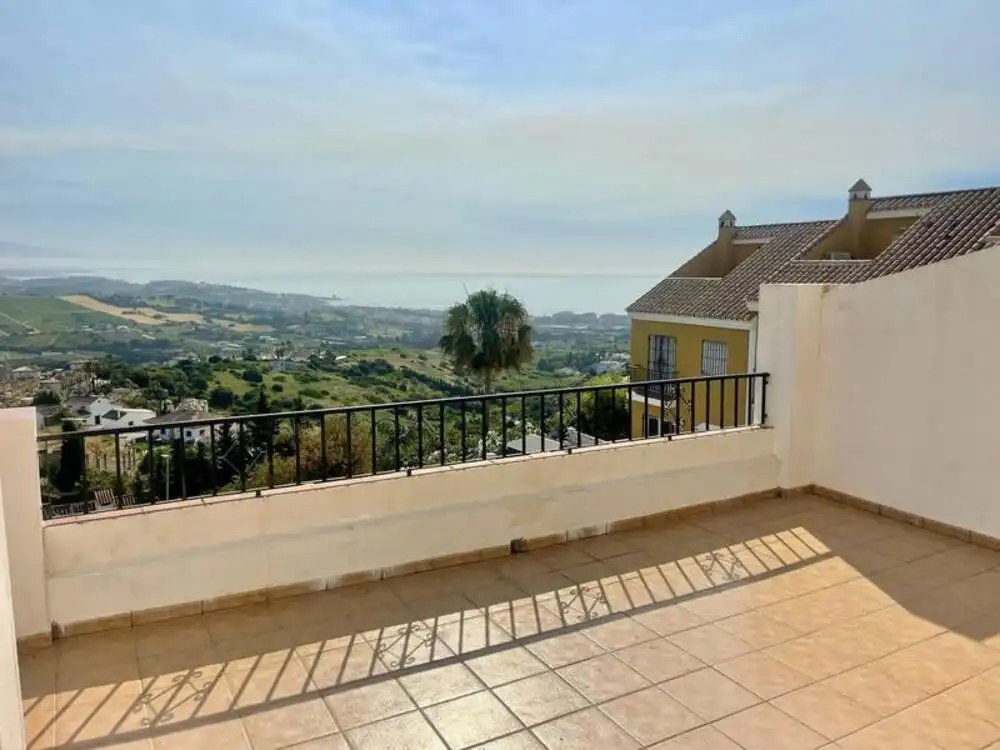 Terrassa de Casa adosada de lloguer en Manilva amb Aire condicionat, Terrassa i Piscina