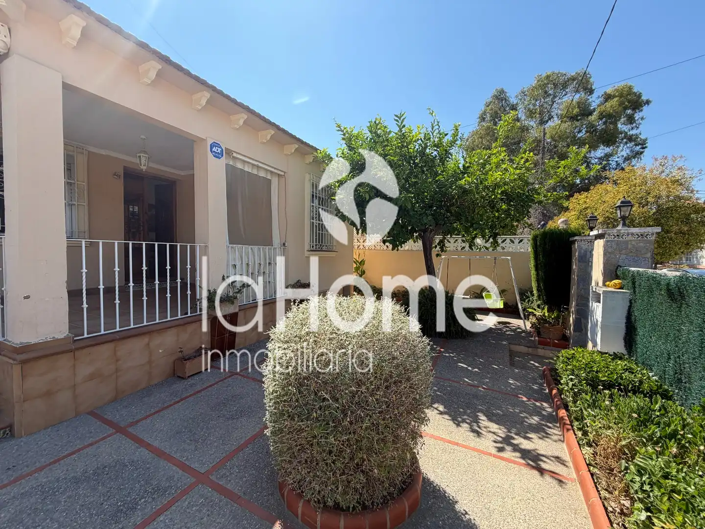 Vista exterior de Casa o chalet en venta en Paterna con Aire acondicionado, Jardín privado y Terraza