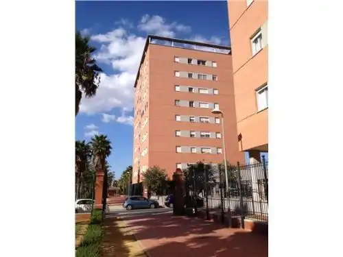 Vista exterior de Garaje de alquiler en Sevilla