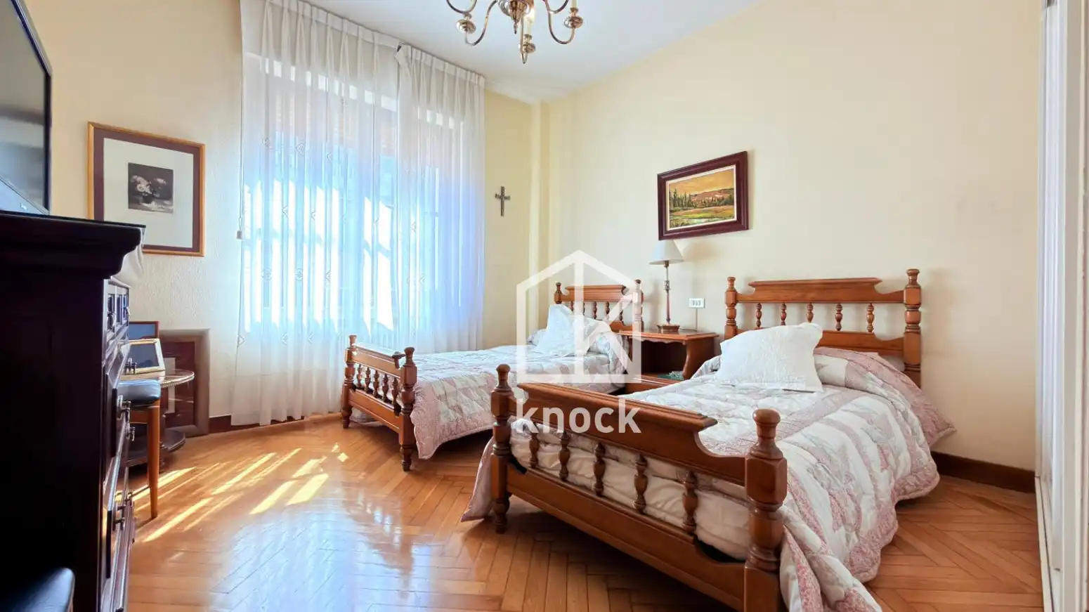Bedroom of Flat for sale in Oviedo   with Heating and Parquet flooring