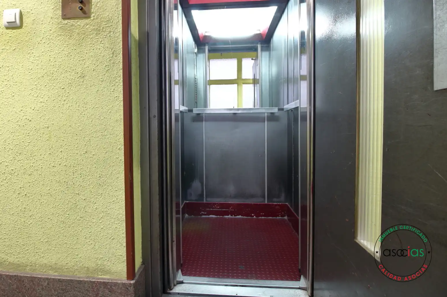 Flat for sale in Milán - Pumarín