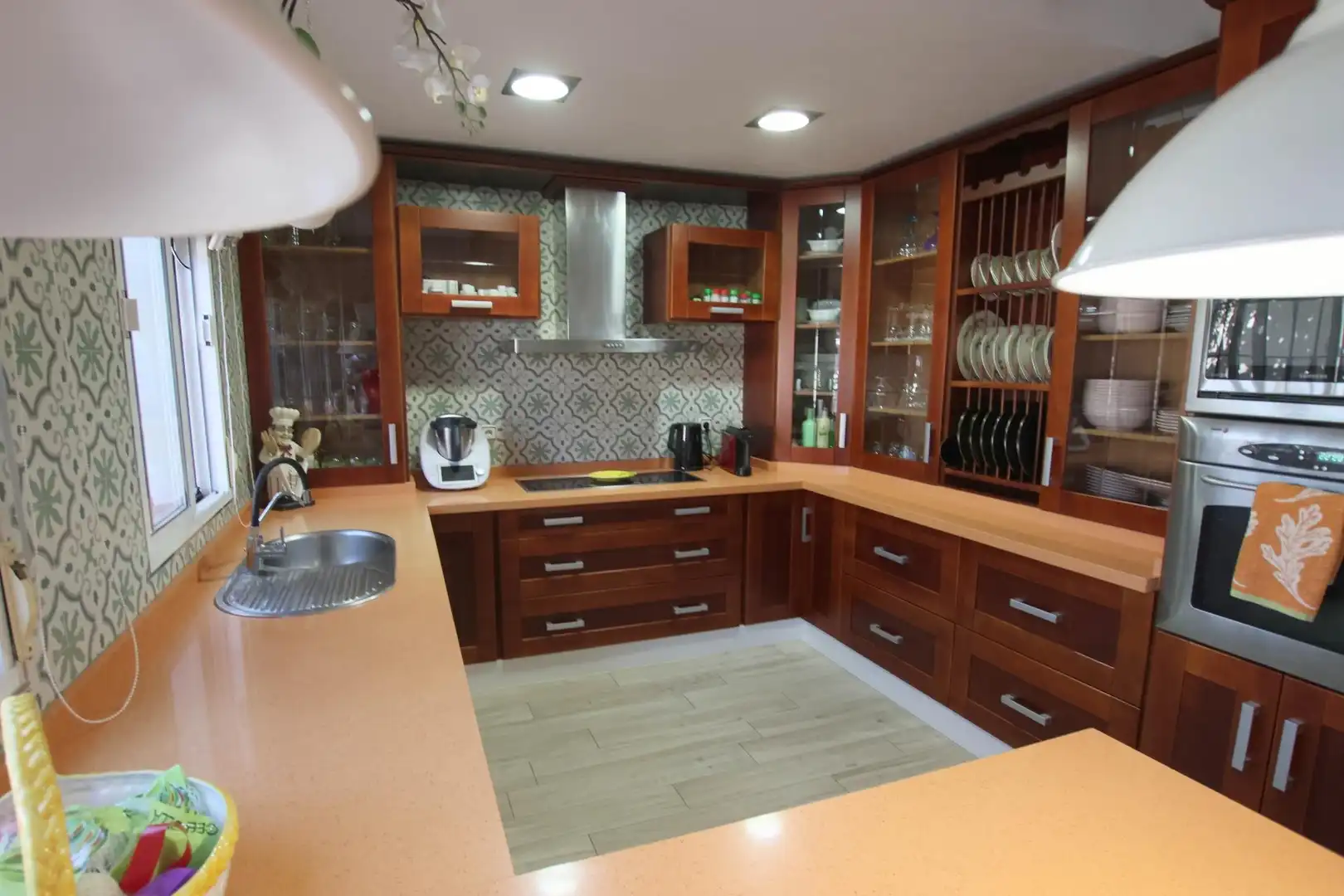 Cuina de Finca rústica en venda en Badajoz amb Aire condicionat, Calefacció i Jardí privat