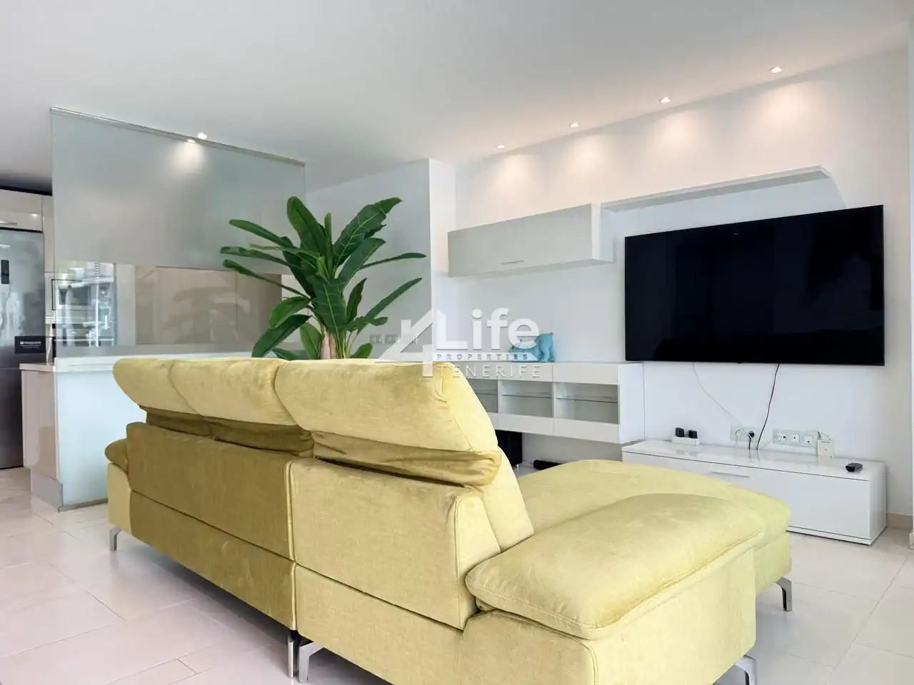 Sala de estar de Apartamento de alquiler en Arona con Aire acondicionado, Terraza y Piscina