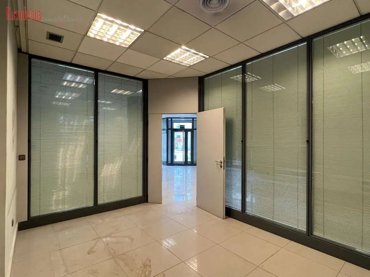 Locale commerciale in vendita a Monforte de Lemos, imagen 17