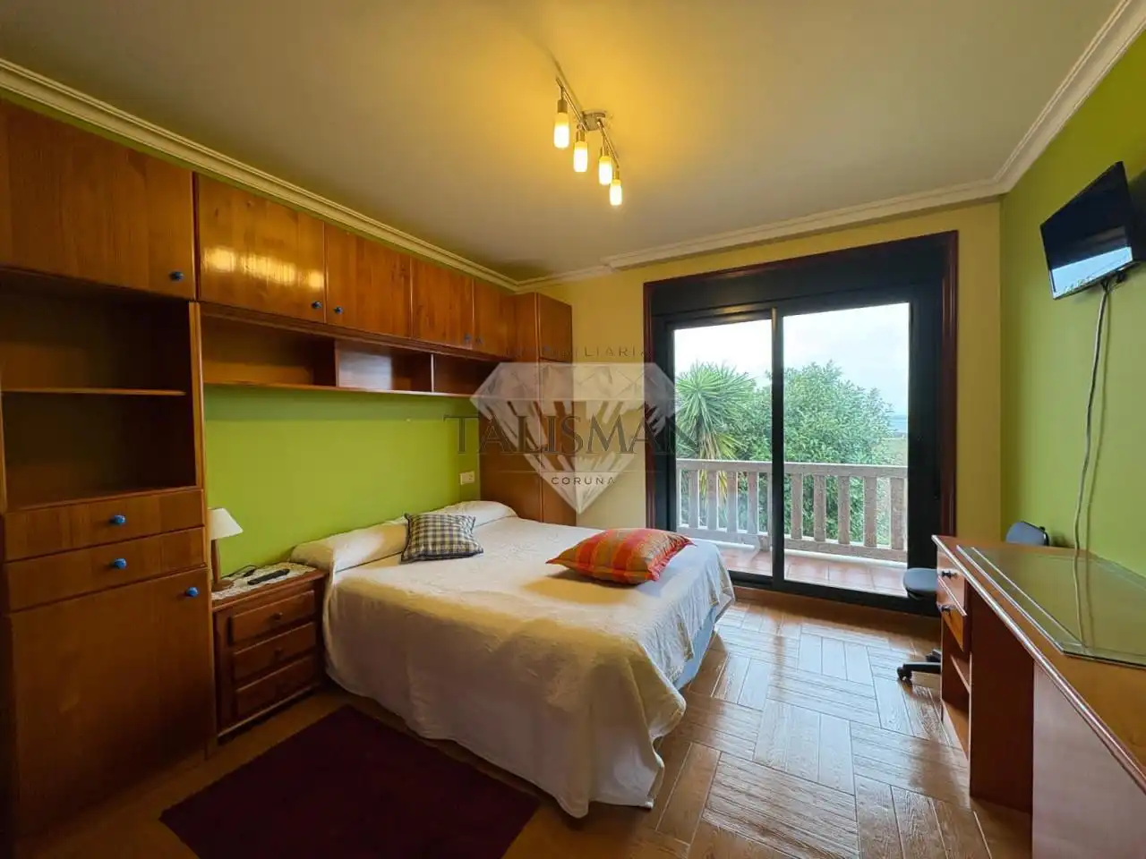 Bedroom of Houses for sale in Marín  with Heating, Private garden and Parquet flooring
