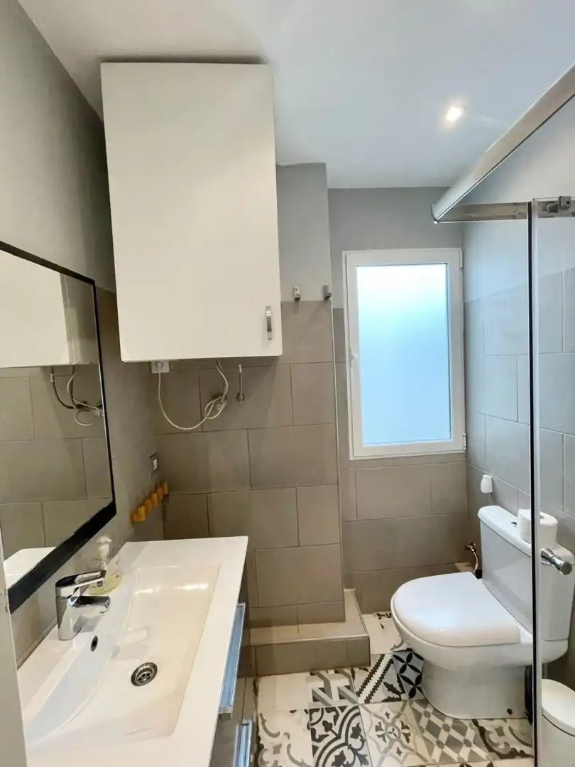 Baño de Piso de alquiler en Valencia con Aire acondicionado, Calefacción y Parquet