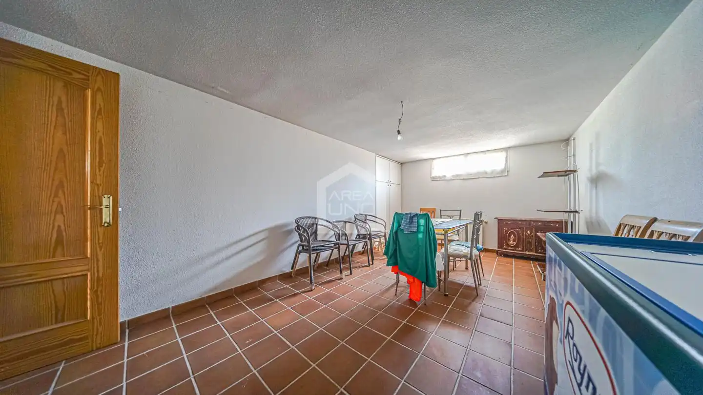 Casa adosada en venta en Villaviciosa de Odón con Calefacción, Jardín privado y Parquet