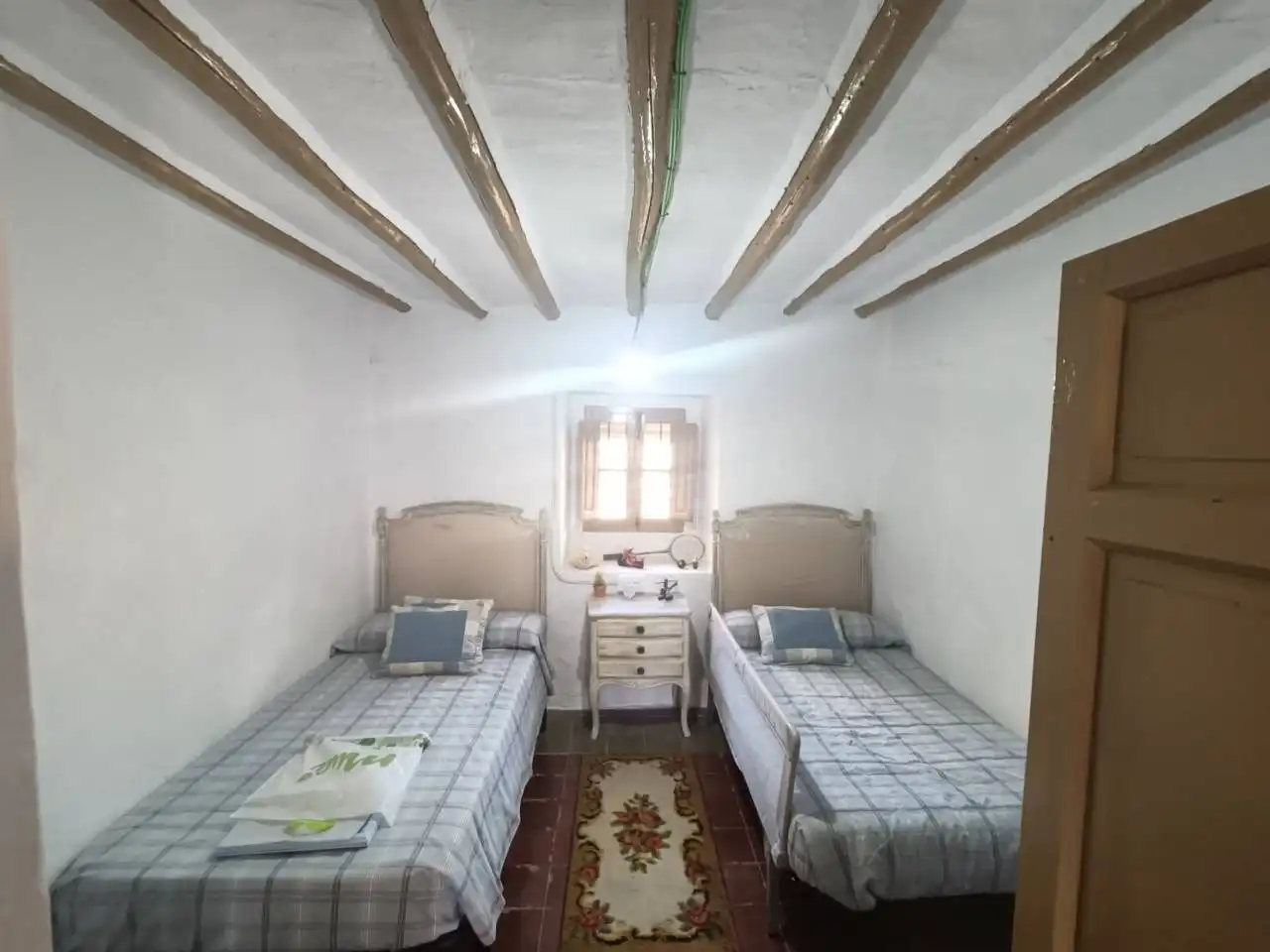 Dormitori de Casa o xalet en venda en Loja amb Jardí privat i Moblat