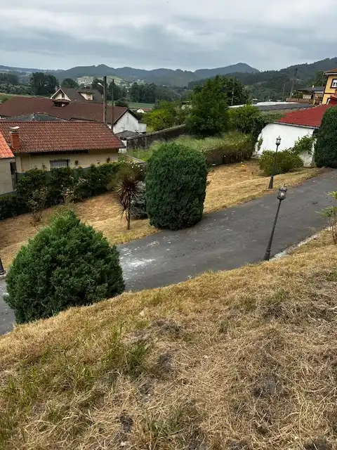 Casa adosada en venda en Pravia amb Calefacció, Jardí privat i Terrassa