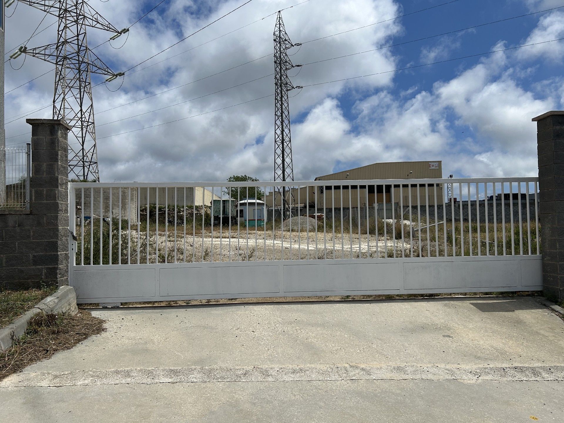 Residential to rent in Torreforta