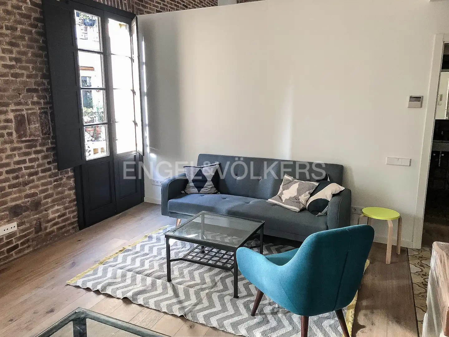 Wohnzimmer von Wohnung zum Verkauf in Barcelona mit Klimaanlage, Heizung und Privatgarten